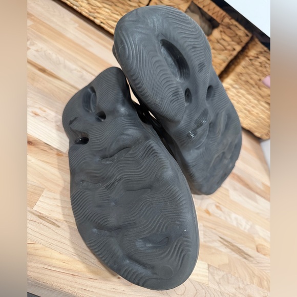 Adidas foam Yeezy rnnr 12 - Picture 4 of 6